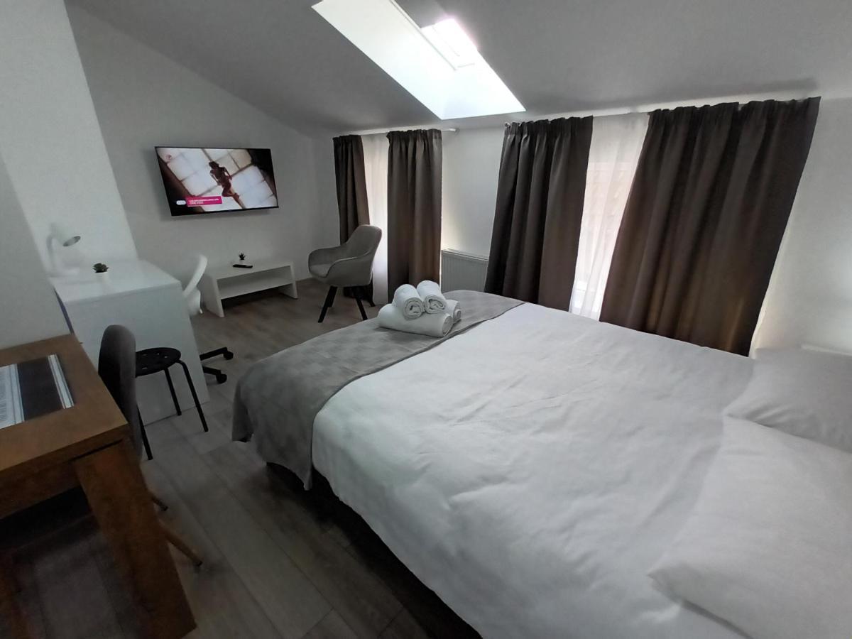 Old Town Studio Apartments Baia Mare Ngoại thất bức ảnh