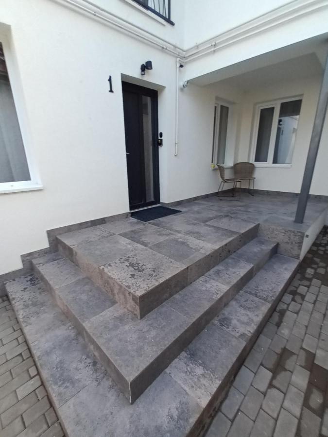 Old Town Studio Apartments Baia Mare Ngoại thất bức ảnh