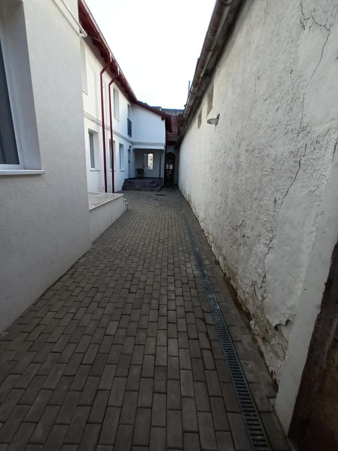 Old Town Studio Apartments Baia Mare Ngoại thất bức ảnh